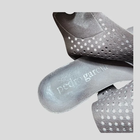 Pedro Garcia Venus Perforated Ankle Cuff Sandals - Picture 7 of 9